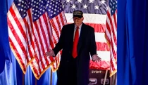 Az EU-t is kemény vámmal sújtaná Trump, ráadásul napokon belül