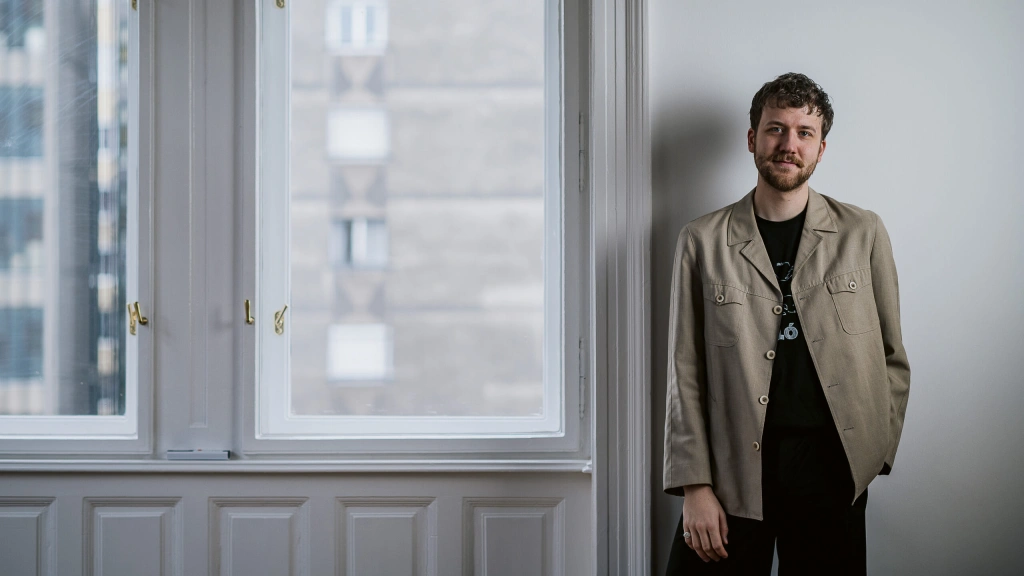 A stúdióban vagy sírok vagy nevetek. Ez a két véglet van, más nincs