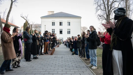 A tegnapi napot megnyerték a momés hallgatók, de korán sincs még vége
