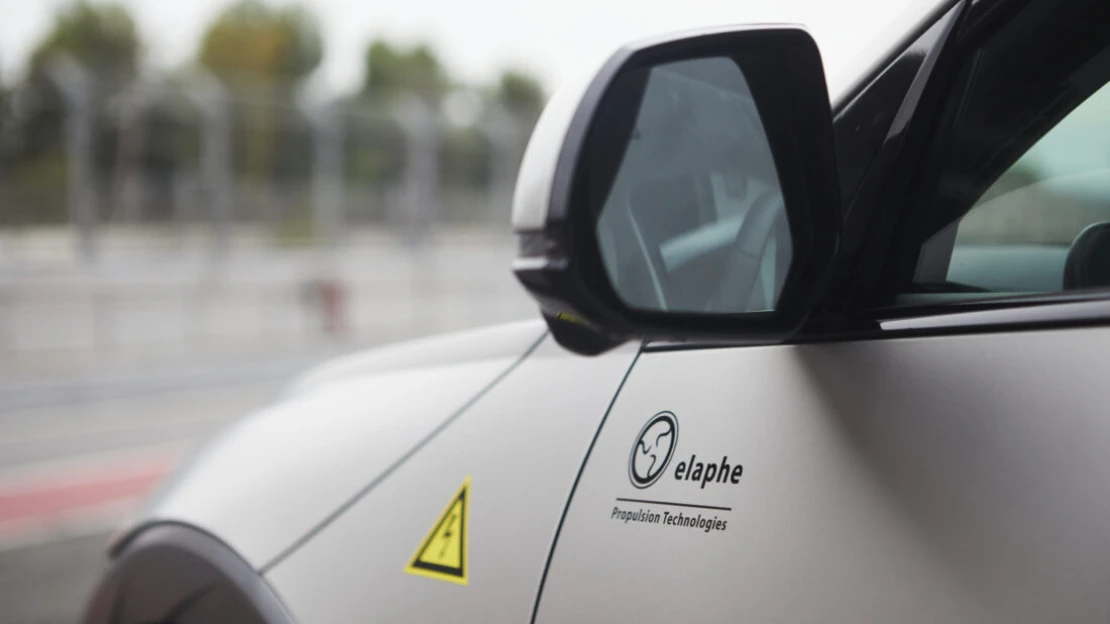 Sikersztori a szomszédból: százéves, elfeledett találmányt leporolva írnák át az elektromos autózás jövőjét