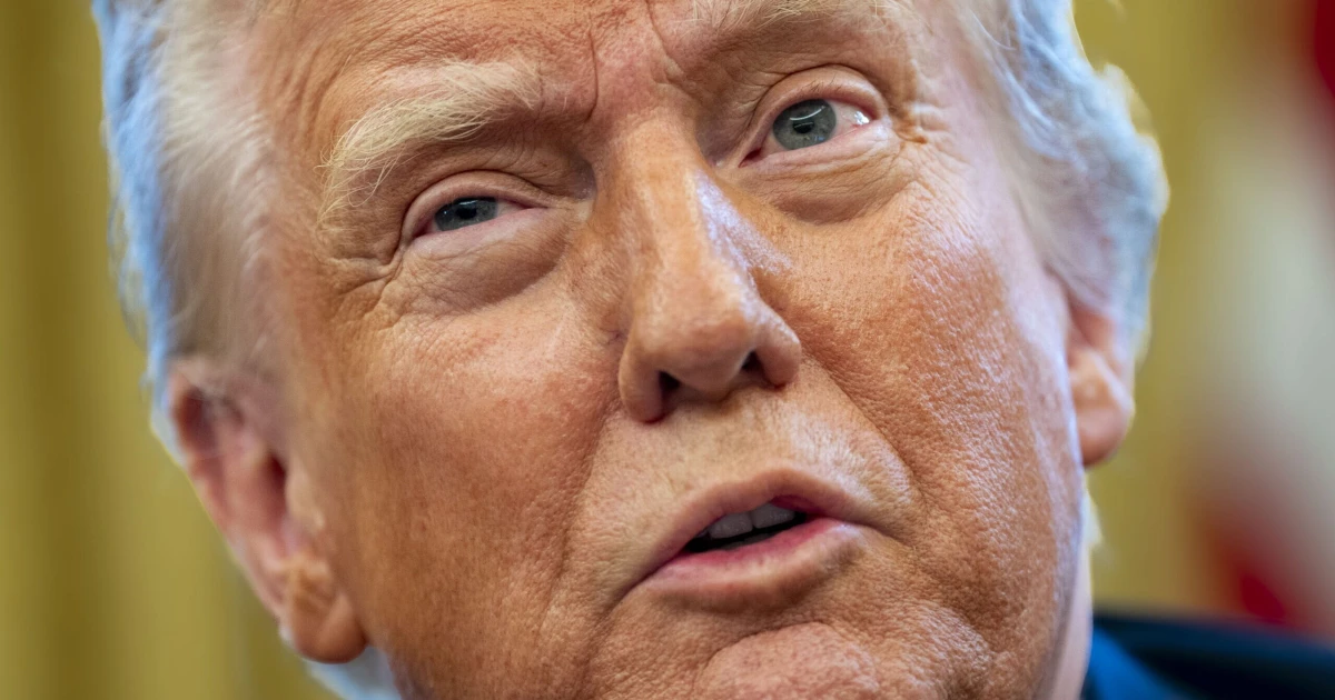 Bárki hozzáférhet Trump nemzetbiztonsági tanácsadójának a kontaktjaihoz