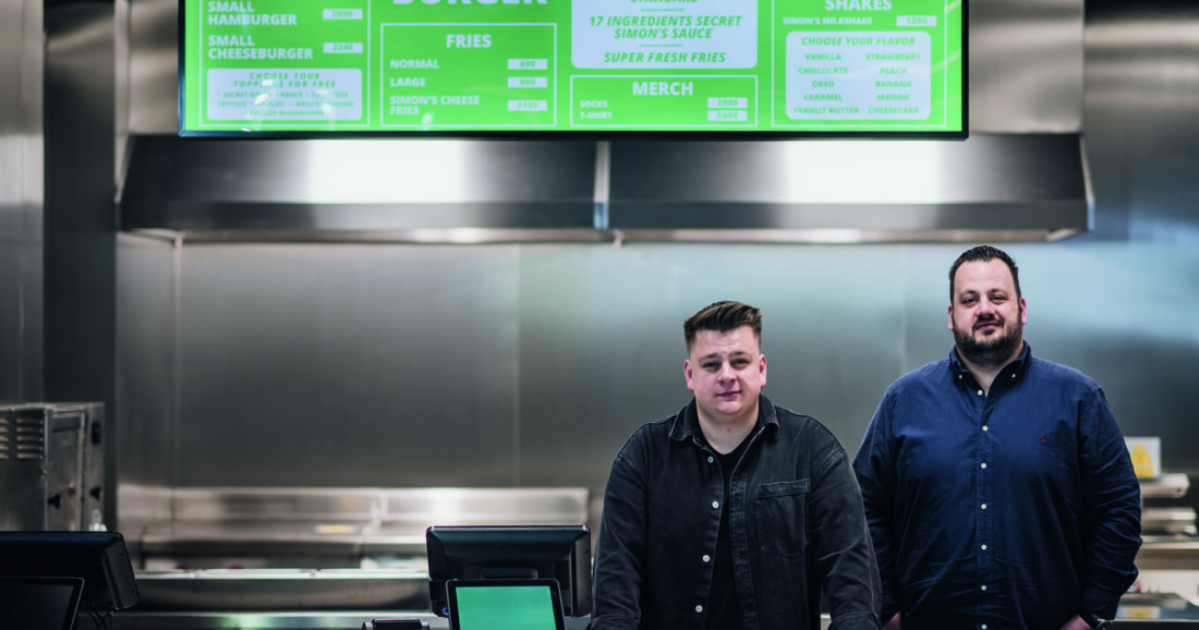 Bomba bejelentés: New Yorkban nyitnak éttermet a Simon’s Burger magyar tulajdonosai