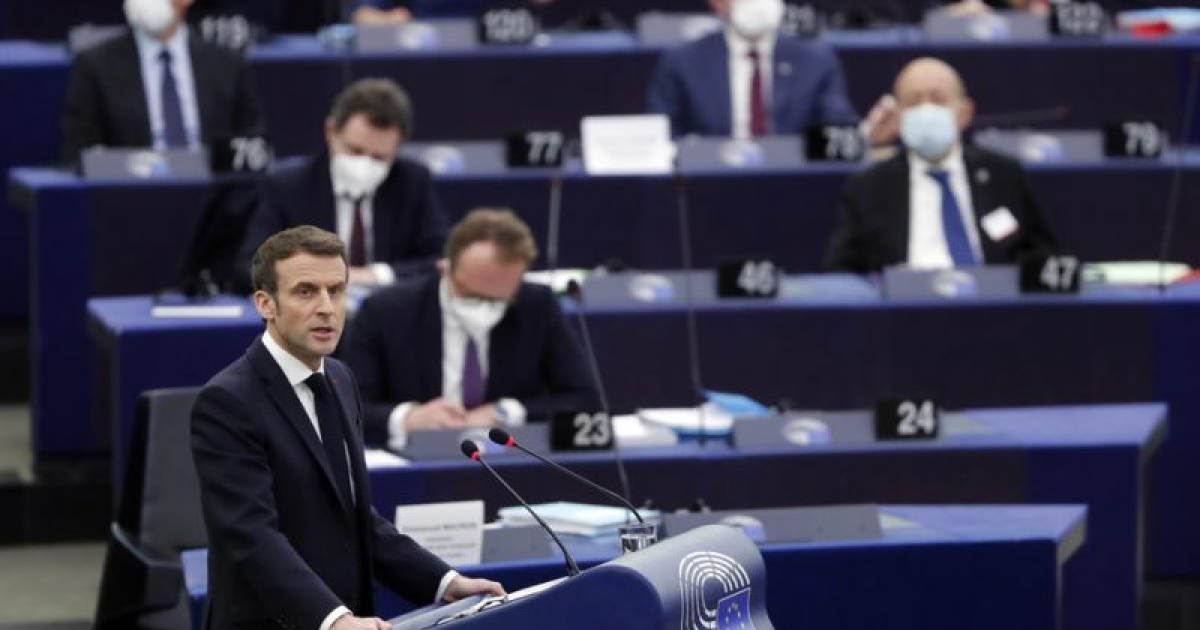 Egy európai ország 44 ezer milliárd forintnyi befektetéssel száll be a MI-fejlesztési versenybe