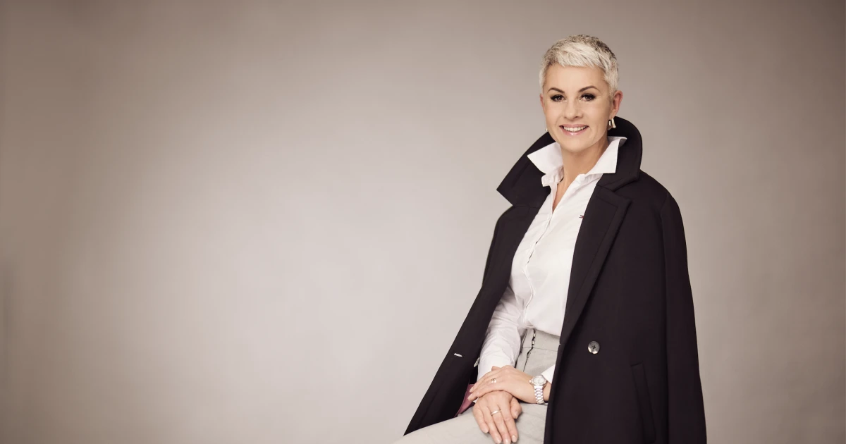 Nem kell szégyellni az érzéseidet, ettől még maradhatsz profi – Varga Eszter a Forbes Women címlapján