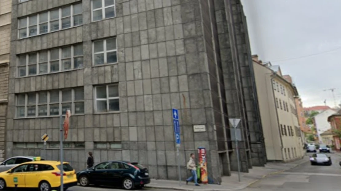 Ingatlanba teszi vagyonát Esztergom Mészáros Lőrince