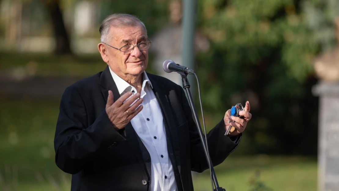 Fogy a levegő a Neumann János Egyetemért Alapítvány kuratóriumi tagjai körül