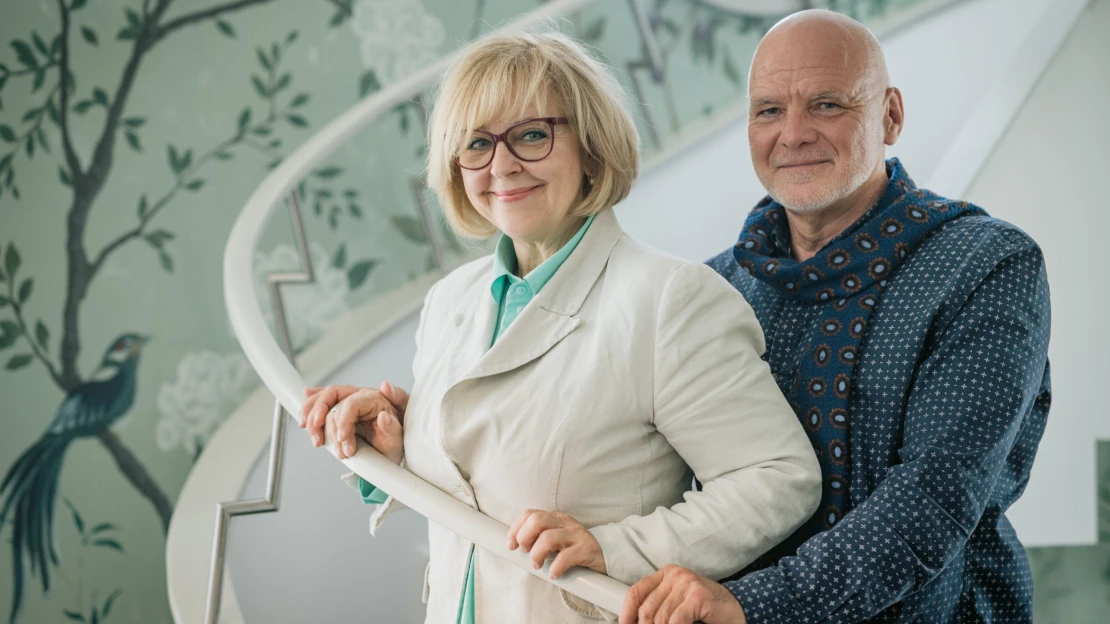 A Péterfy íróházaspár és az Umbriai Magyar Köztársaság: már több mint ötszáz polgárnak van szimbolikus útlevele