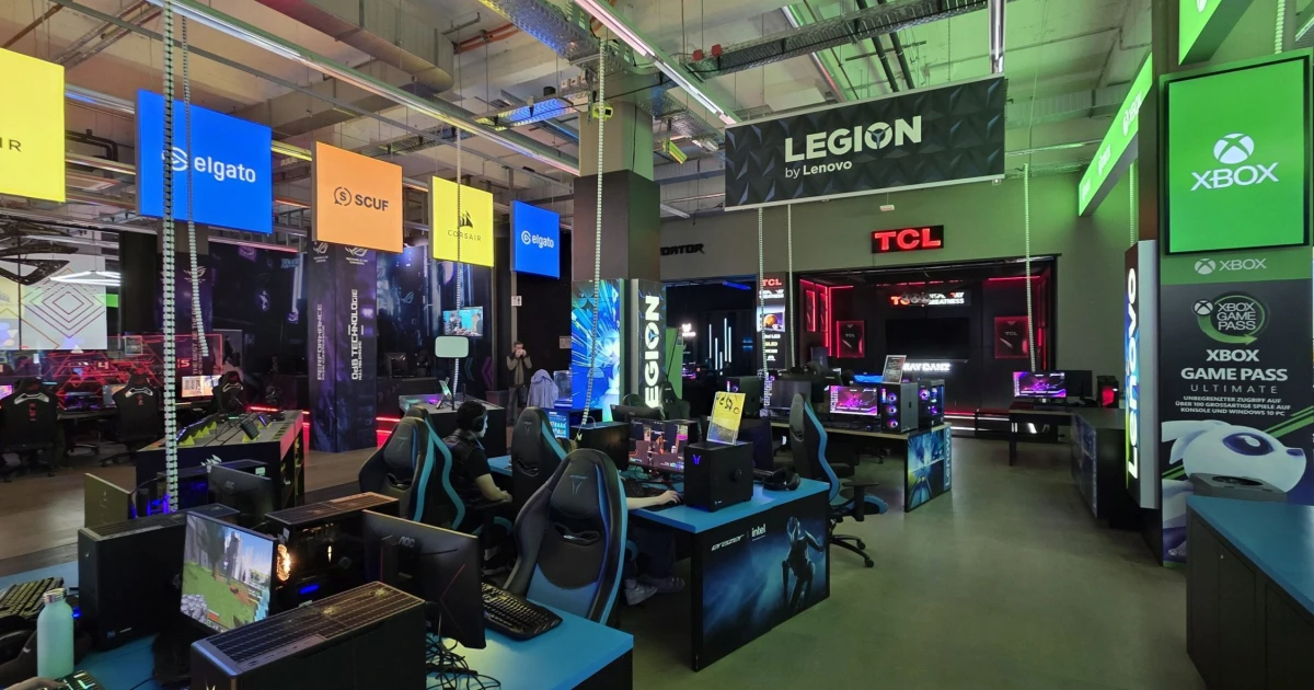 A gamingre építenek az ital helyett: ez az üzlet a virtuálisból valósággá vált közösségi játékteremben