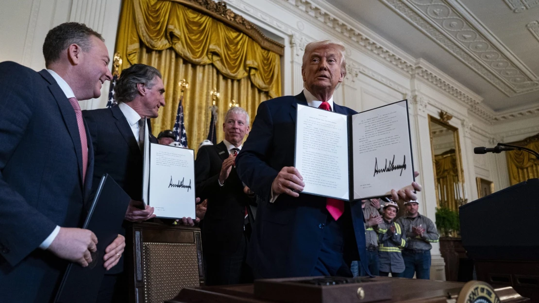 Ilyet ritkán látni a forinttól, Donald Trump újabb őrült bejelentése kellett hozzá