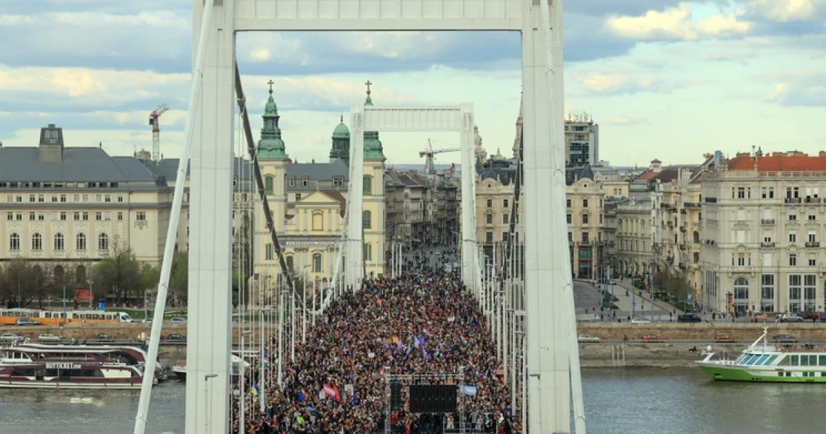 Megjelent a rendőrségi tájékoztatás az Erzsébet hídra tervezett 29 órás tüntetésről