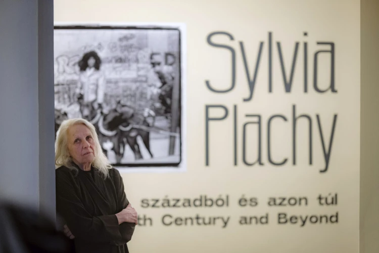 „Koszos magyarnak tartottak bennünket, és nem volt ott senkim” – meséli budapesti tárlatvezetésén Sylvia Plachy fotográfus, Adrien Brody édesanyja_0