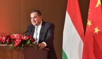 Repülőrajt: áprilisra elérte az éves cél 70 százalékát a költségvetési hiány