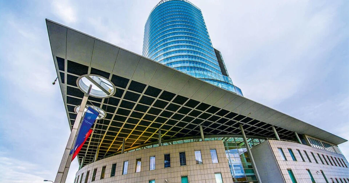 Hét éve 20 millió forint kenőpénzt fizetett az adóhivatalnak, most elítélték a jegybank elnökét Szlovákiában