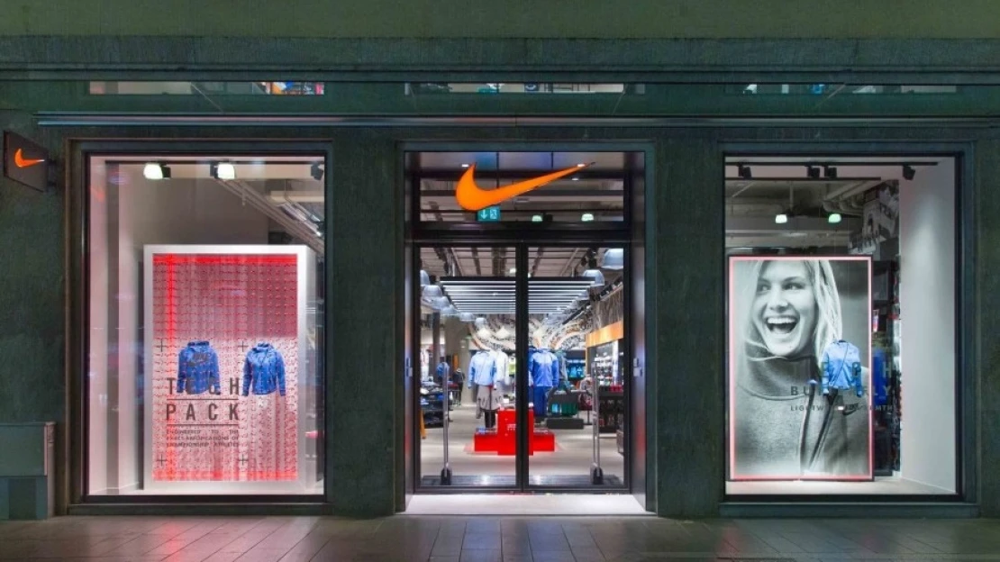 Árakat emel és visszatér az Amazonra is a Nike