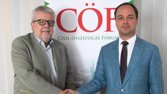 Több mint egymilliárd forintot kapott tavaly a CÖF, csak azt nem tudni, kitől