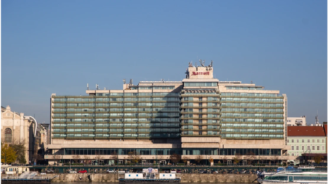 Ikonikus Duna-parti hotel lett Tiborcz Istváné