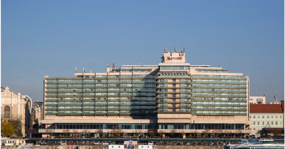 Ikonikus Duna-parti hotel lett Tiborcz Istváné