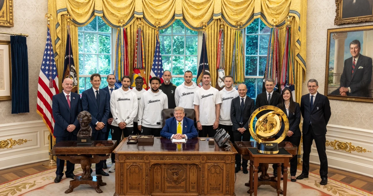 Szürreális jelenet a Fehér Házban: Trump a transznemű játékosokról kérdezte a Juventus focistáit