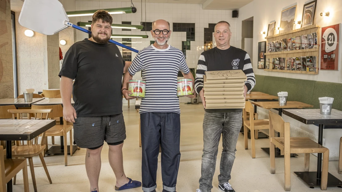 Covid idején nyitották, most fagyasztva is viszik – a Moto Pizza valószínűtlen diadalútja
