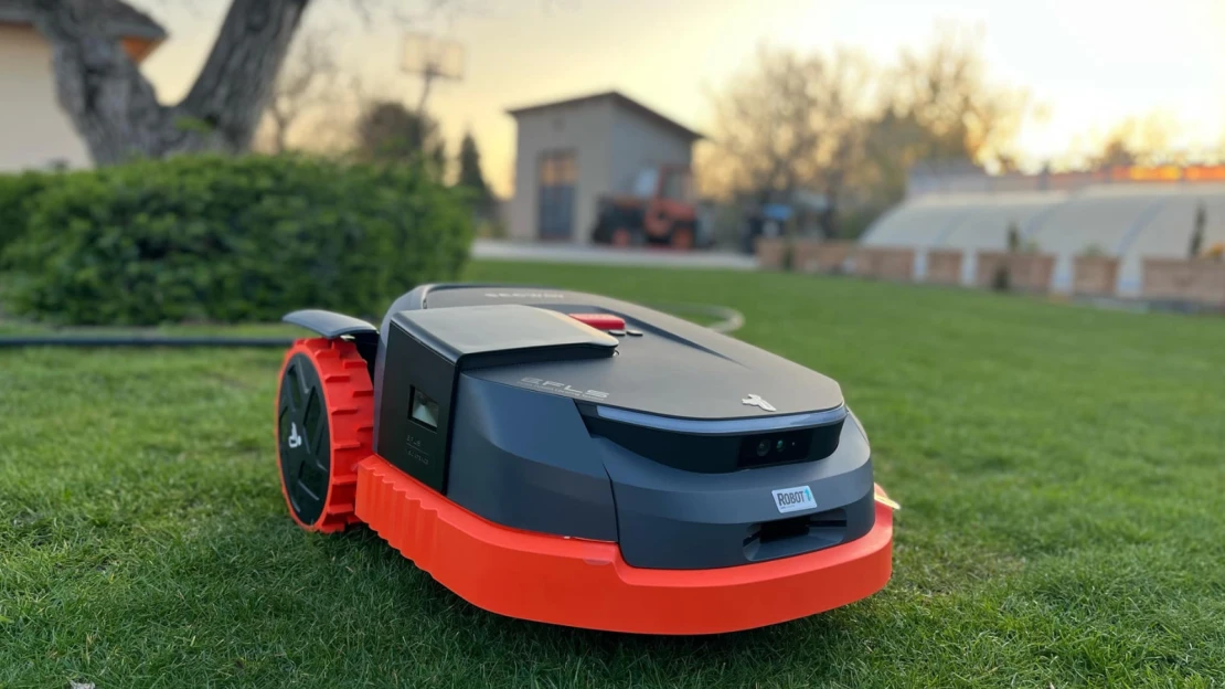 Robotfűnyíró technológia, új szinten: magyar sikersztori a Segway Navimow mögött