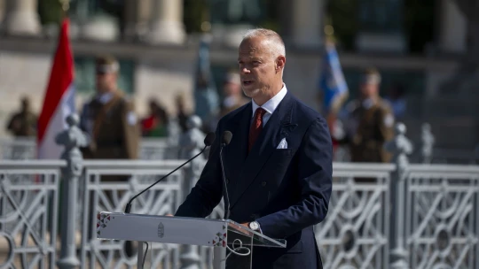 1,5 milliárd egy kézben. Kitalálod, melyik miniszter zsebében landolt?