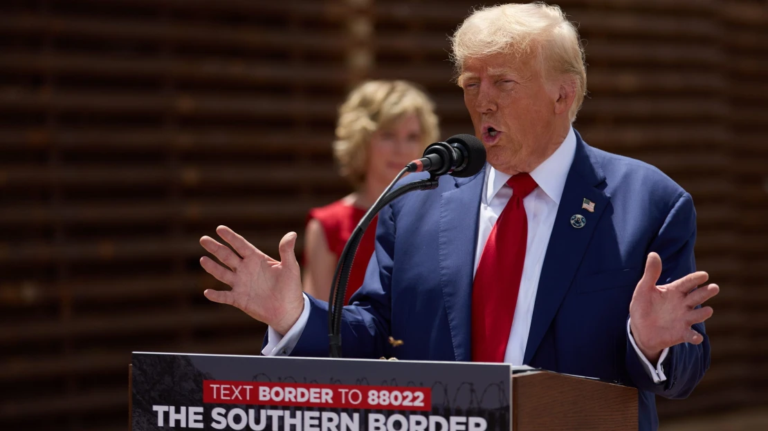 Trump új törvénye miatt horroráron utazhatunk Amerikába