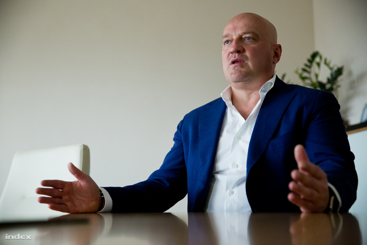 Sok százmilliós tihanyi birtokra csapna most le a NER biztonságiőr-bajnoka