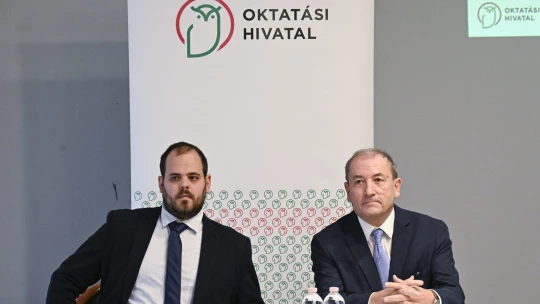 Felmondási hullám és sztrájkhangulat az Oktatási Hivatalban