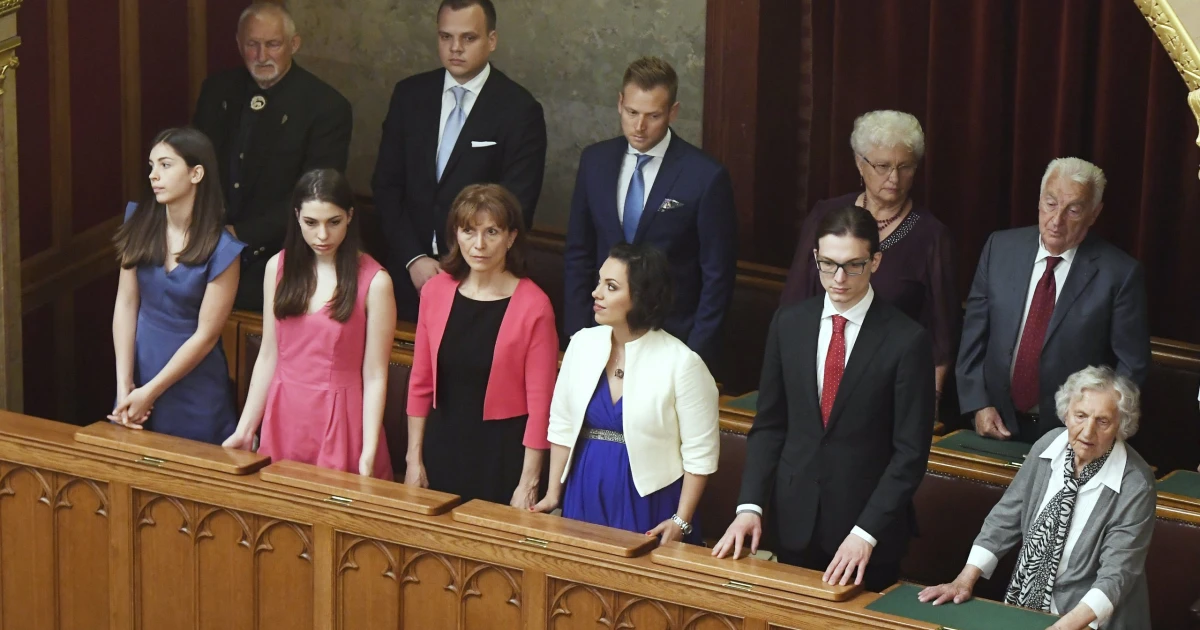 Orbán Győző állítja: kellett a hely Hatvanpusztán, mert ha összejön az egész család, vannak vagy ötvenen