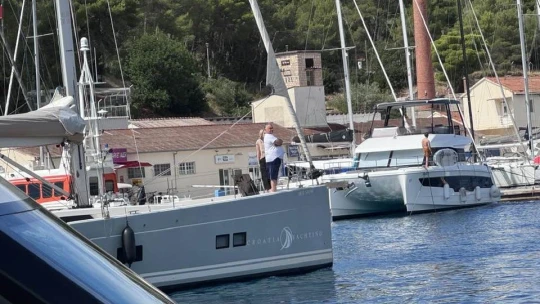Kitalálod, kivel randizott Orbán Viktor egy horvát szigeten?