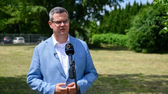 Az államtitkárig vezetnek az új szálak a nagy lélegeztetőgép-bizniszben