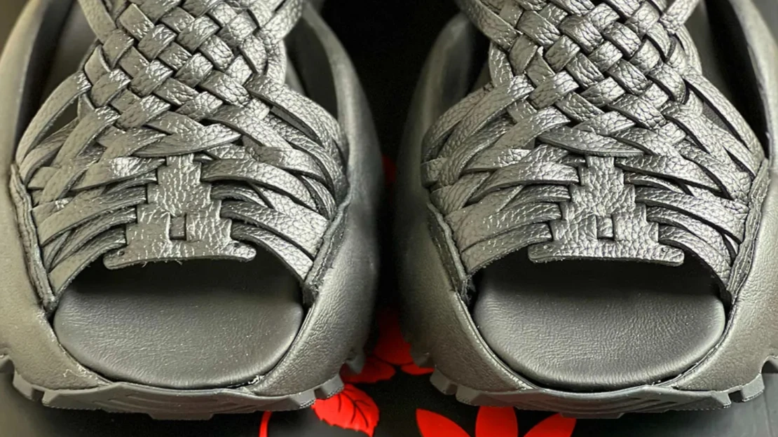 Cipő, ami felbőszített egy államot. Mi történik az Adidas új darabjával?
