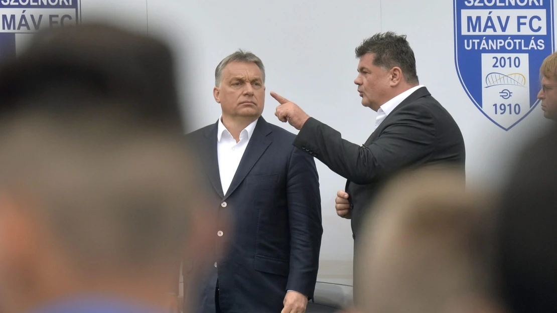 Százmilliós céget adott át Simicska egykori jobbkeze a miniszterelnök köreinek