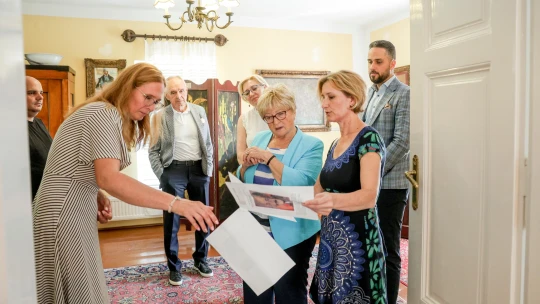 Rippl-Rónai közkincsei közül válogatott a köztársasági elnök felesége