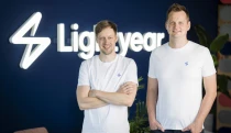 Bővít az egyik legforróbb fintech, fontos részvényeket tesznek elérhetővé Magyarországon