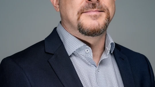 „Nem elégszünk meg a címszavakkal” Hogyan változtatja meg a 24 Extra az olvasói szokásokat?