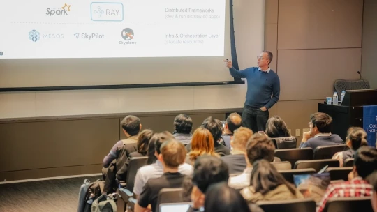 A professzor, aki gazdagabb, mint Csányi, de továbbra is a tanítás az élete