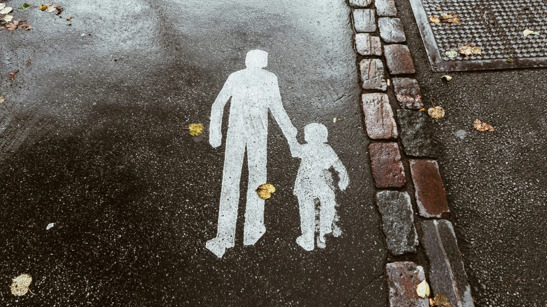 Orbán megválhat a gyermekvédelemtől