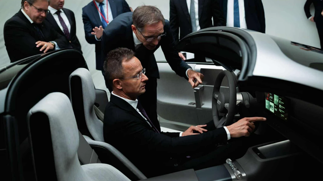 Így áll az Audi, a BMW és a Mercedes hazai beruházása, a legmodernebb elektromos motorokkal készülnek