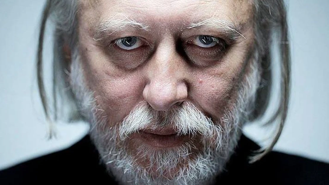 Az év irodalmi híre Stockholmból: bejöttek a jóslatok, magyar szerző kapta a Nobel-díjat