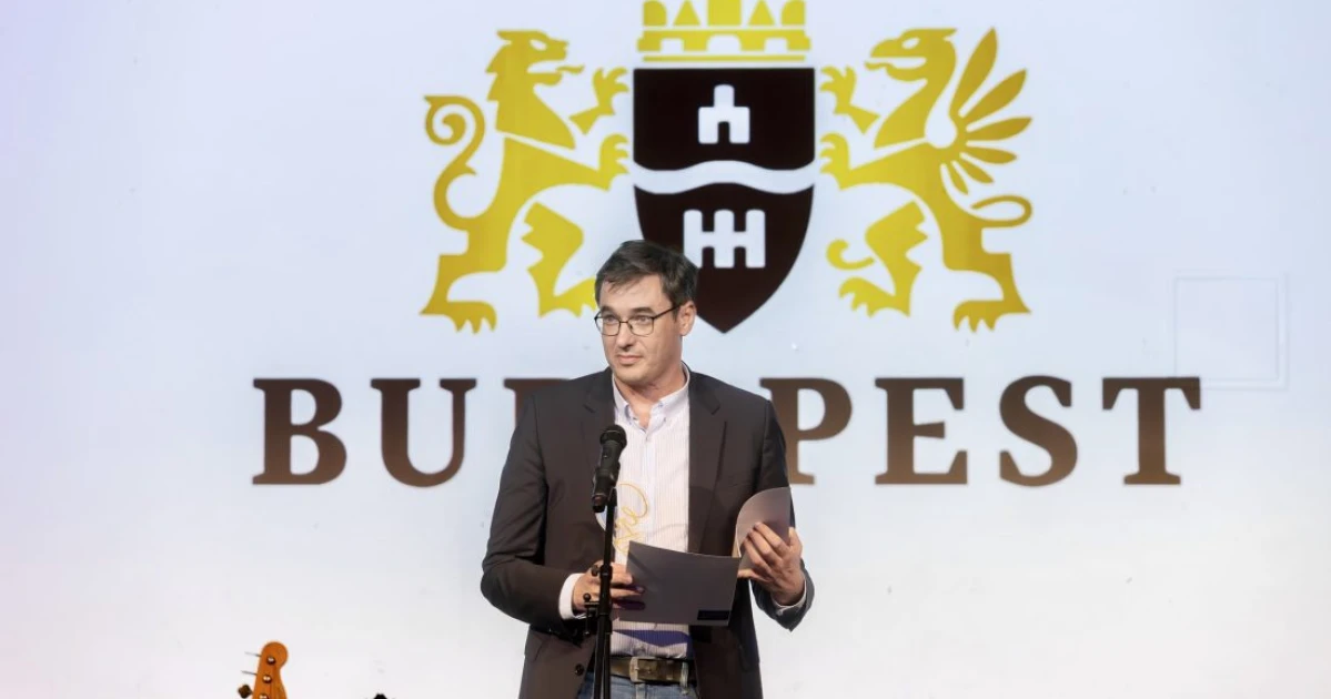 Elkészült a börtönfotó Karácsony Gergelyről, a főpolgármester maga tette közzé