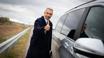 Kiderültek a részletek Lázár egyik leginkább  féltve őrzött és jó drága útjáról