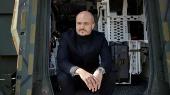 Gigaüzlet a láthatáron: a régió fiatal fegyvergyárosa tőzsdére megy