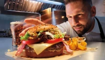 „Mérföldkő a karrieremben” – mondja a magyar séf, aki a McDonald’snak csinált limitált burgert