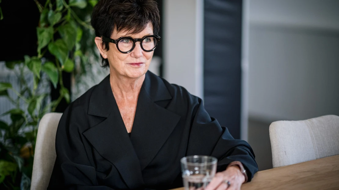 A divatipar szürke eminenciása, akinek a tanítványai a legnagyobb divatházakat vezetik