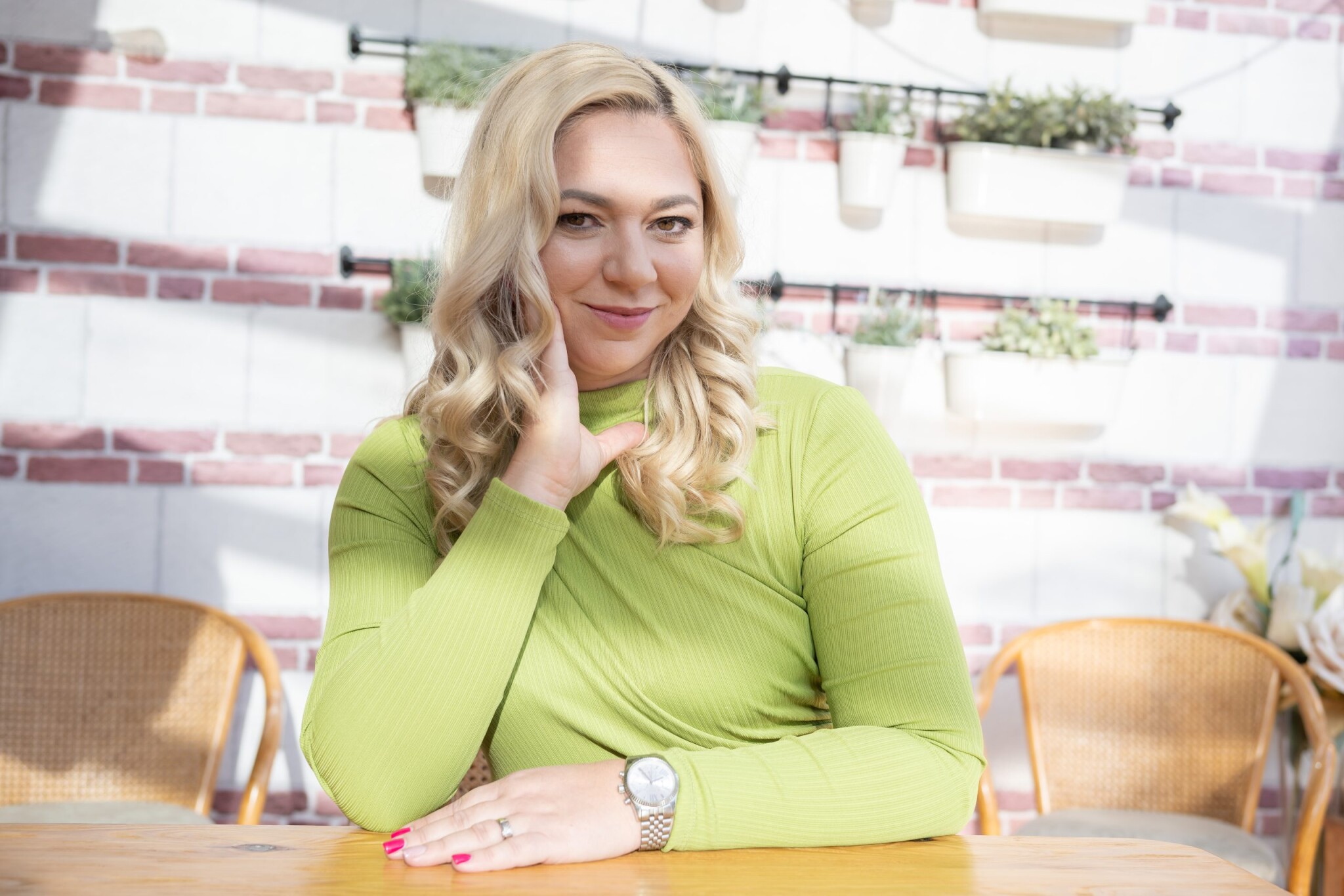 Sallai-Sárosi Katalin, Momcare