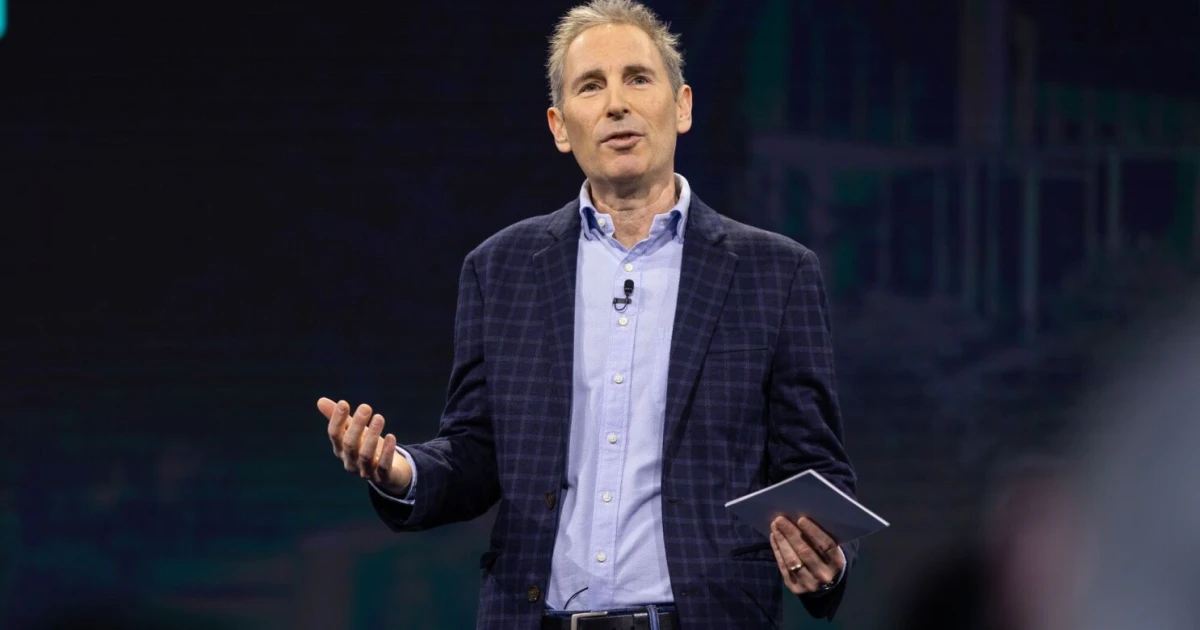 Több tízezer dolgozót küld el egyetlen hét alatt a techóriás