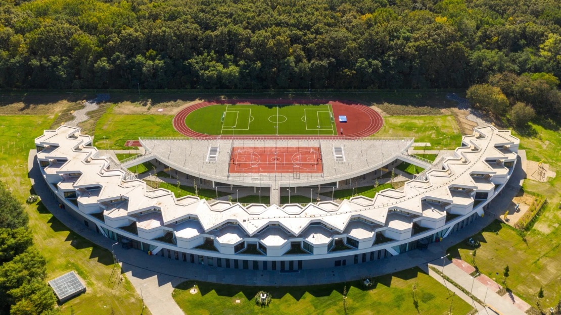 Az ISD diákjai a világ kapujában