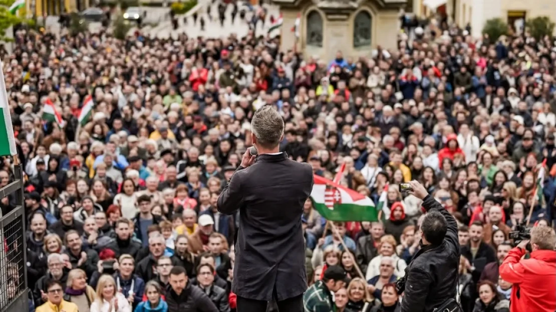 Kár bedőlni annak, hogy Magyar Péter erősíti a forintot