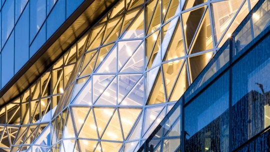 Eladó a magyar üvegipar zászlóshajója, tízmilliárdot kérnek érte az amerikai tulajdonosok